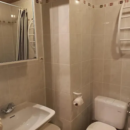 Appartement Au Pied Des Pistes Avec Balcon Sud A